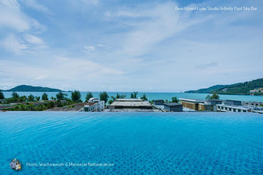 Beachfront Deluxe Infinity Pool – Phuket